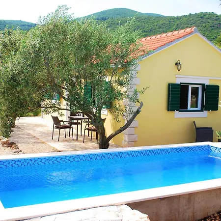 Vineyard House & Olive Grove House *