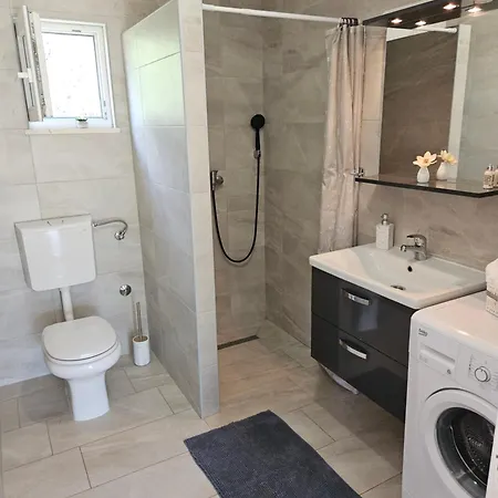 Vineyard House & Olive Grove House Рачишче