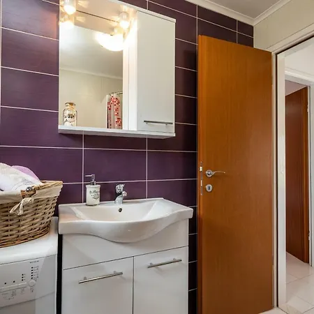 Vineyard House & Olive Grove House Дом отдыха