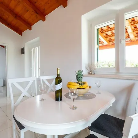 Vakantiehuis Vineyard House & Olive Grove House