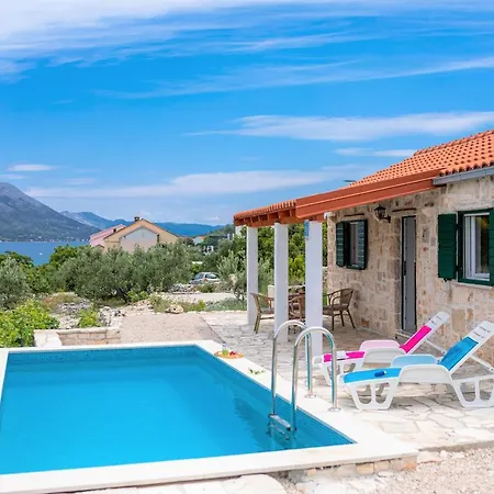 Vineyard House & Olive Grove House Рачишче