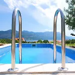 Tatil Evi Vineyard House & Olive Grove House *