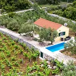 Vineyard House & Olive Grove House