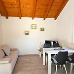 Vineyard House & Olive Grove House * Račišće
