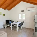 Vineyard House & Olive Grove House * Račišće