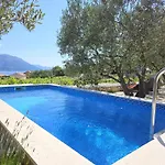 Vineyard House & Olive Grove House