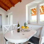 Tatil Evi Vineyard House & Olive Grove House