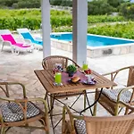 Tatil Evi Vineyard House & Olive Grove House *