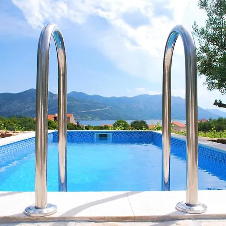 Ferienhaus Vineyard House & Olive Grove House *