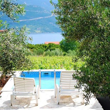 Vineyard House & Olive Grove House Сasa de vacaciones