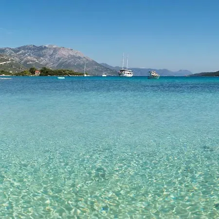 Vineyard House & Olive Grove House Račišće