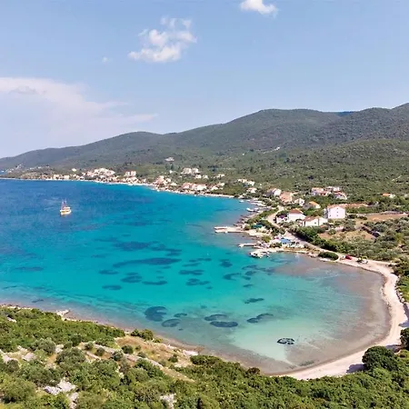 Vineyard House & Olive Grove House