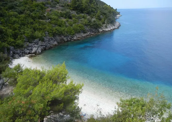 Vineyard House & Olive Grove House Račišće